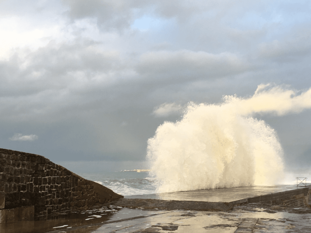 Vague à Socoa