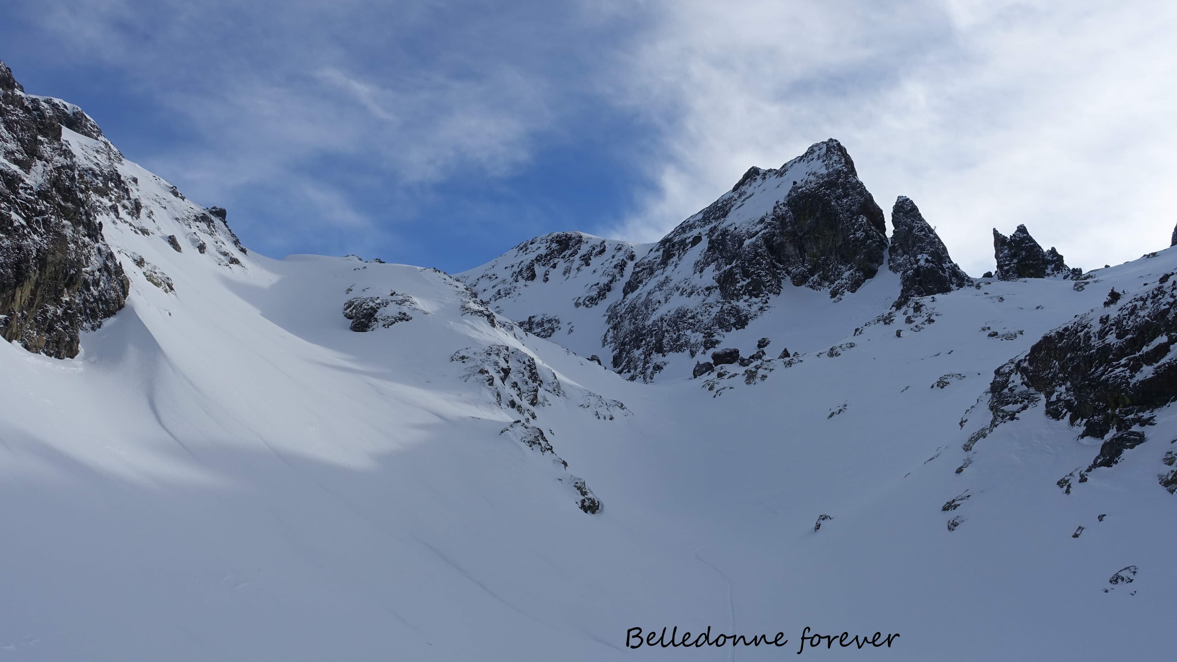 En moins d'une heure la météo est passée de soleil à neige et jour blanc A.P