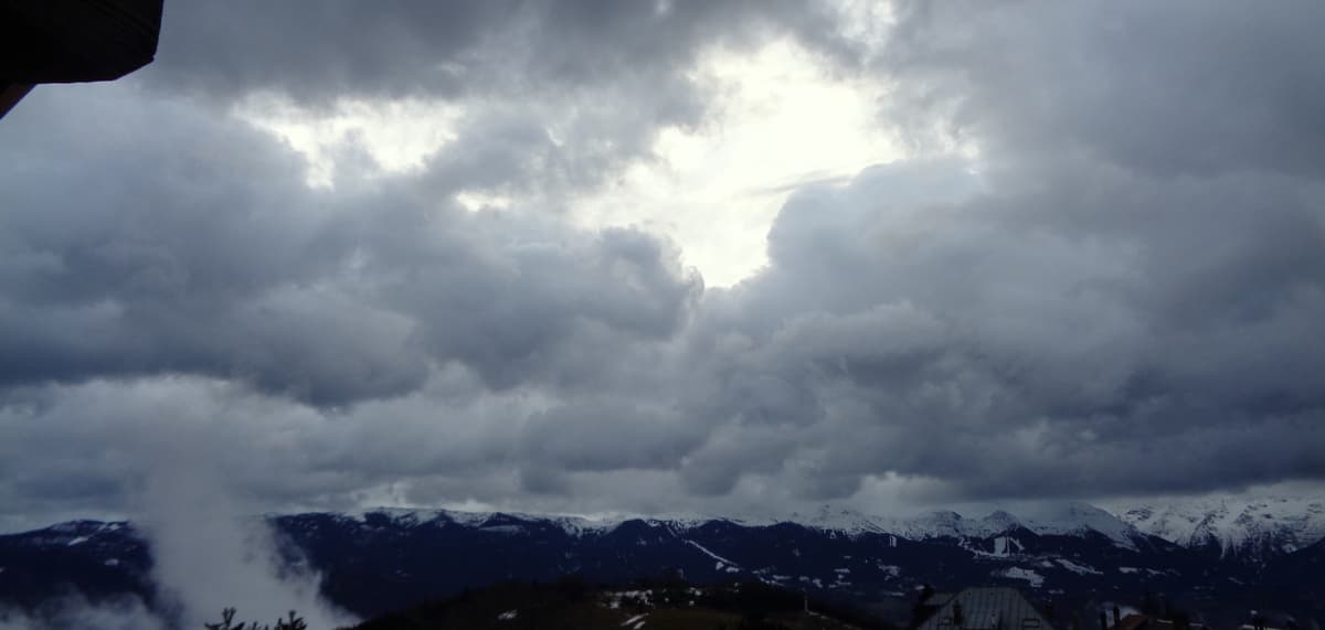 Journée à éclaircies,éclair,tonnerre, grêle, pluie...!
