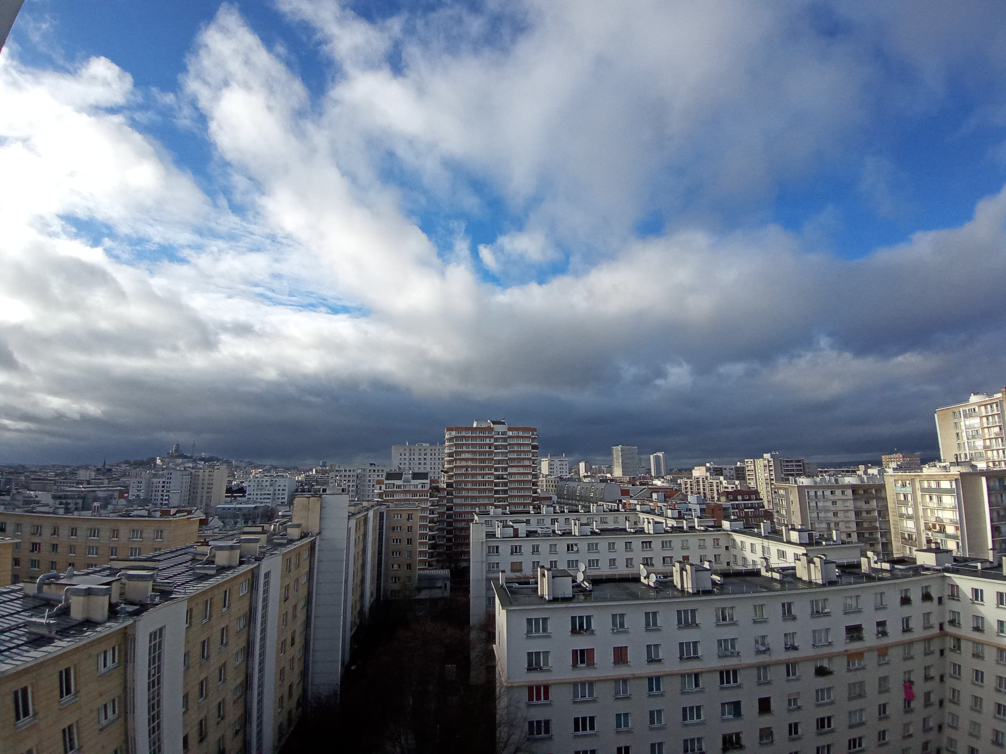 Coup de tabac arrivant de l'ouest
