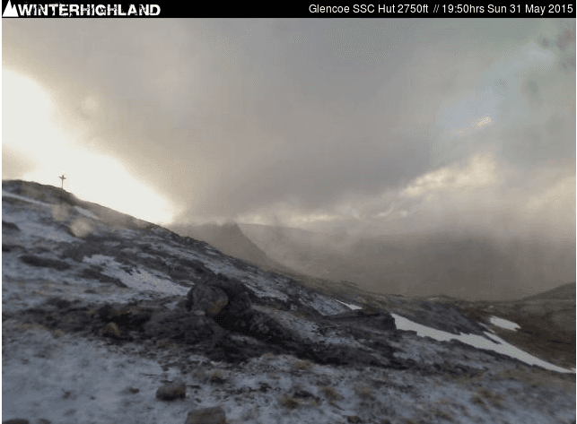 Image d'illustration pour Début d'été sous la neige dans les Highlands en Ecosse