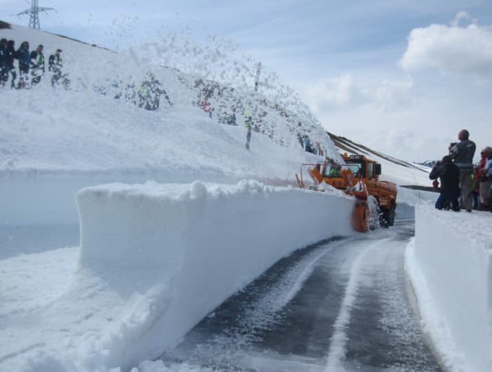 Image d'illustration pour La neige en été : ouverture des cols, Tour de France & ski
