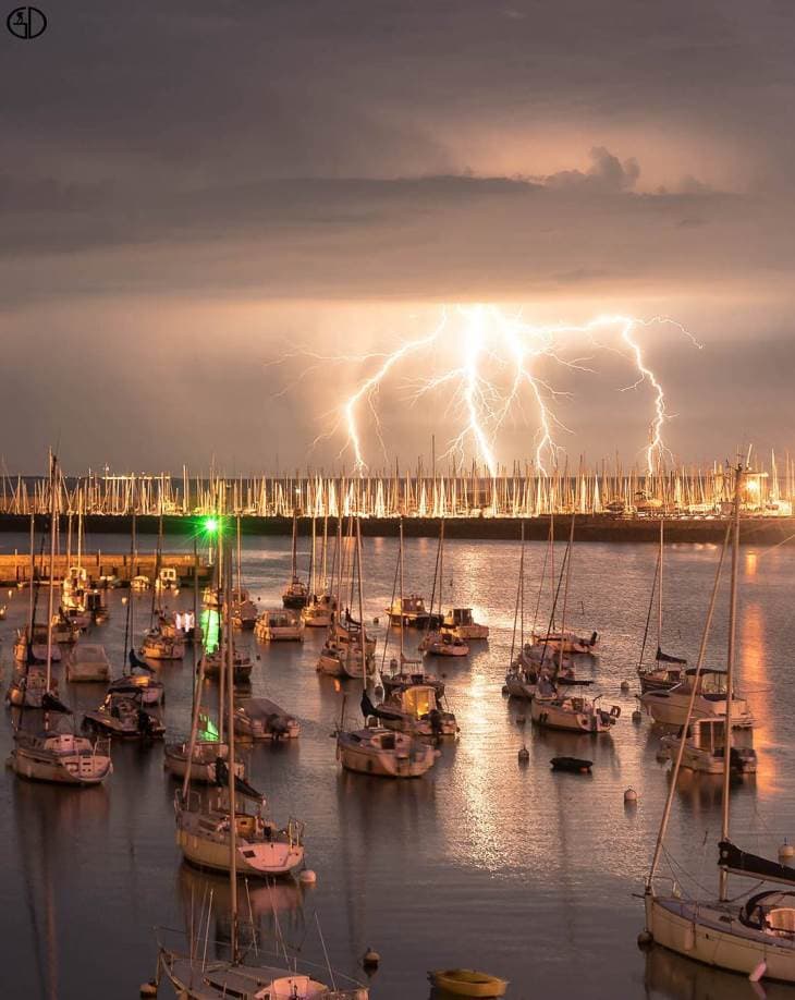 Image d'illustration pour TOP 10 des photos météo du mois de juin