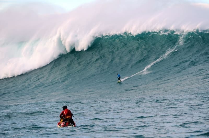 Image d'illustration pour Les surfeurs profitent de la Belharra