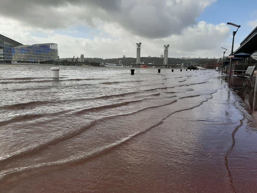 Image d'illustration pour Marées d'équinoxe : Quels risques y sont associés ?